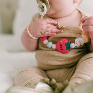 Darling Pacifier Clip - Strawberry